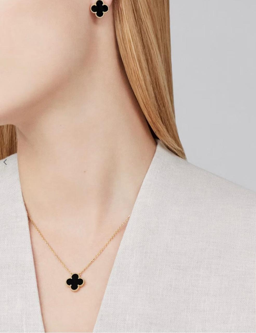 VAN CLEEF NECKLACE SINGLE CLOVER(18K YELLOW GOLD PLATED)